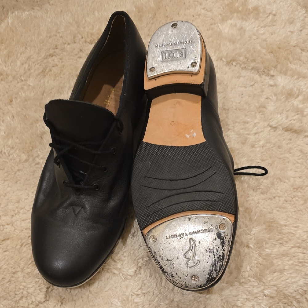 Bloch Black Tap Dance Shoes with Silver Plates Botton In  Great consition